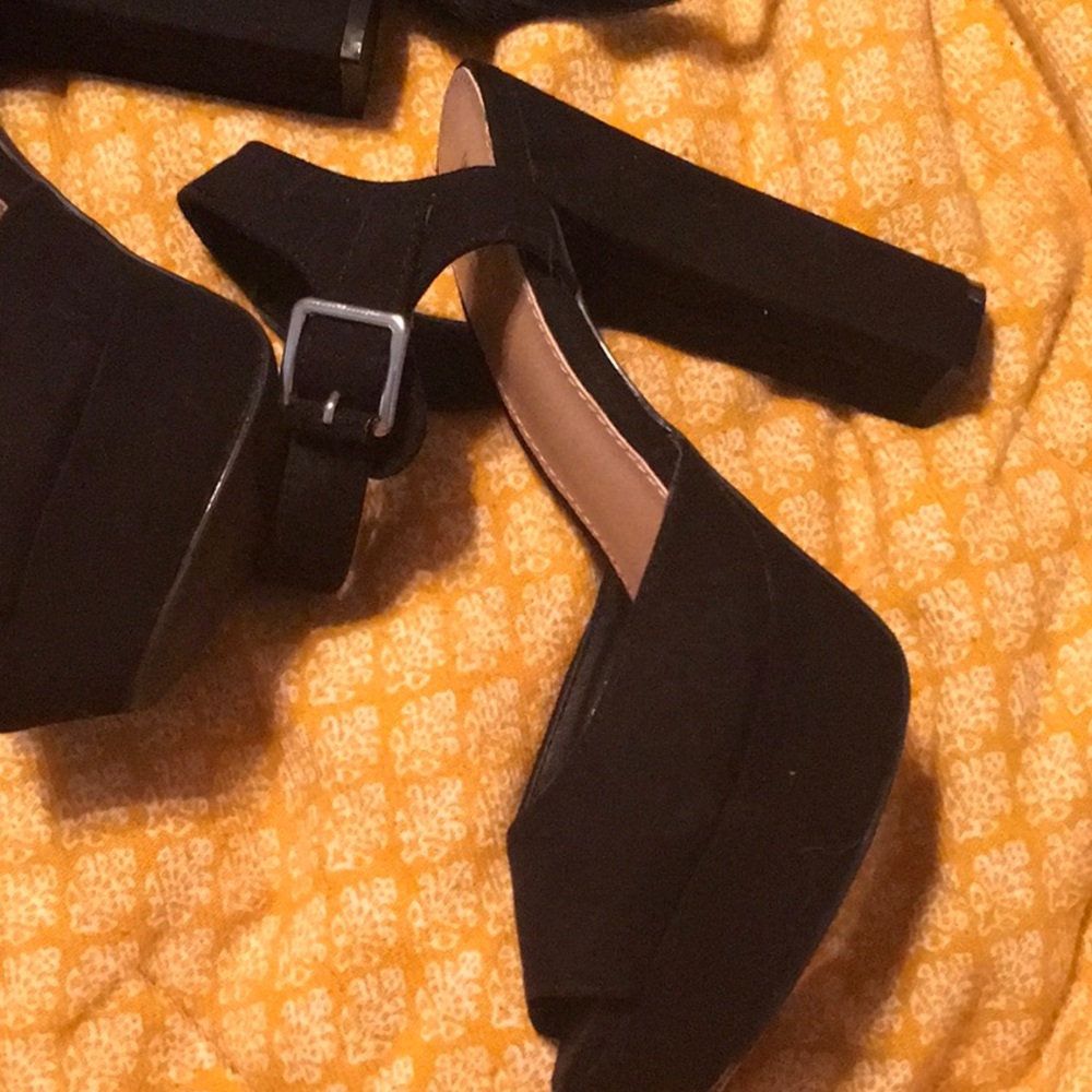 Black Platforms!